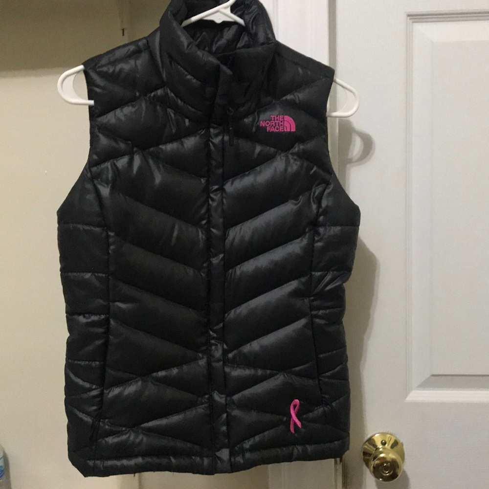 Xs northface puffervest. Only used once